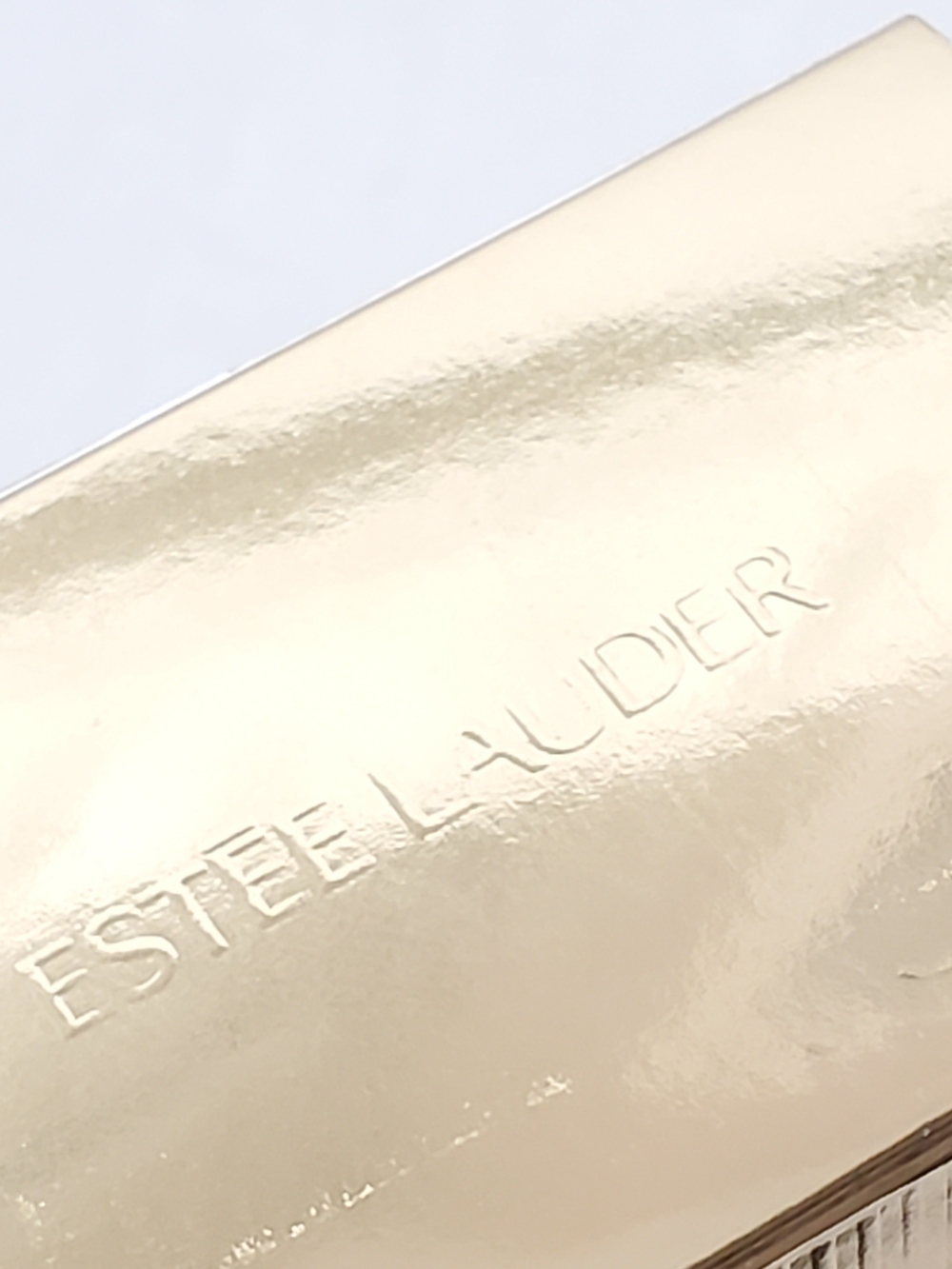 Estee Lauder Spellbound Eau de Parfum EDP Spray 1.7 oz 50ml Classic Gold Box NIB - Picture 10 of 10